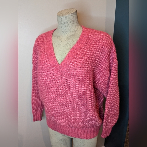AE oversized barbie pink Cozy Waffle V-Neck Sweater oversized XS - Picture 14 of 16